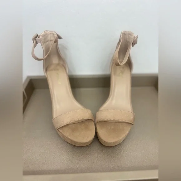 Tan suede block heel - Picture 5 of 7